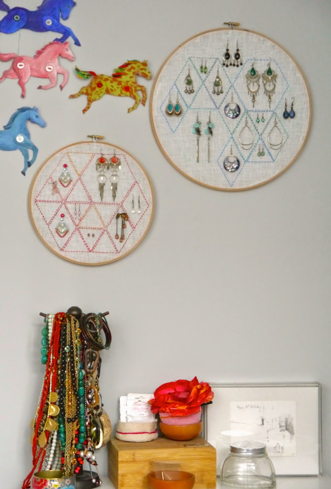 Sarita creative Make it // Embroidery Hoop Earring Holder part II
