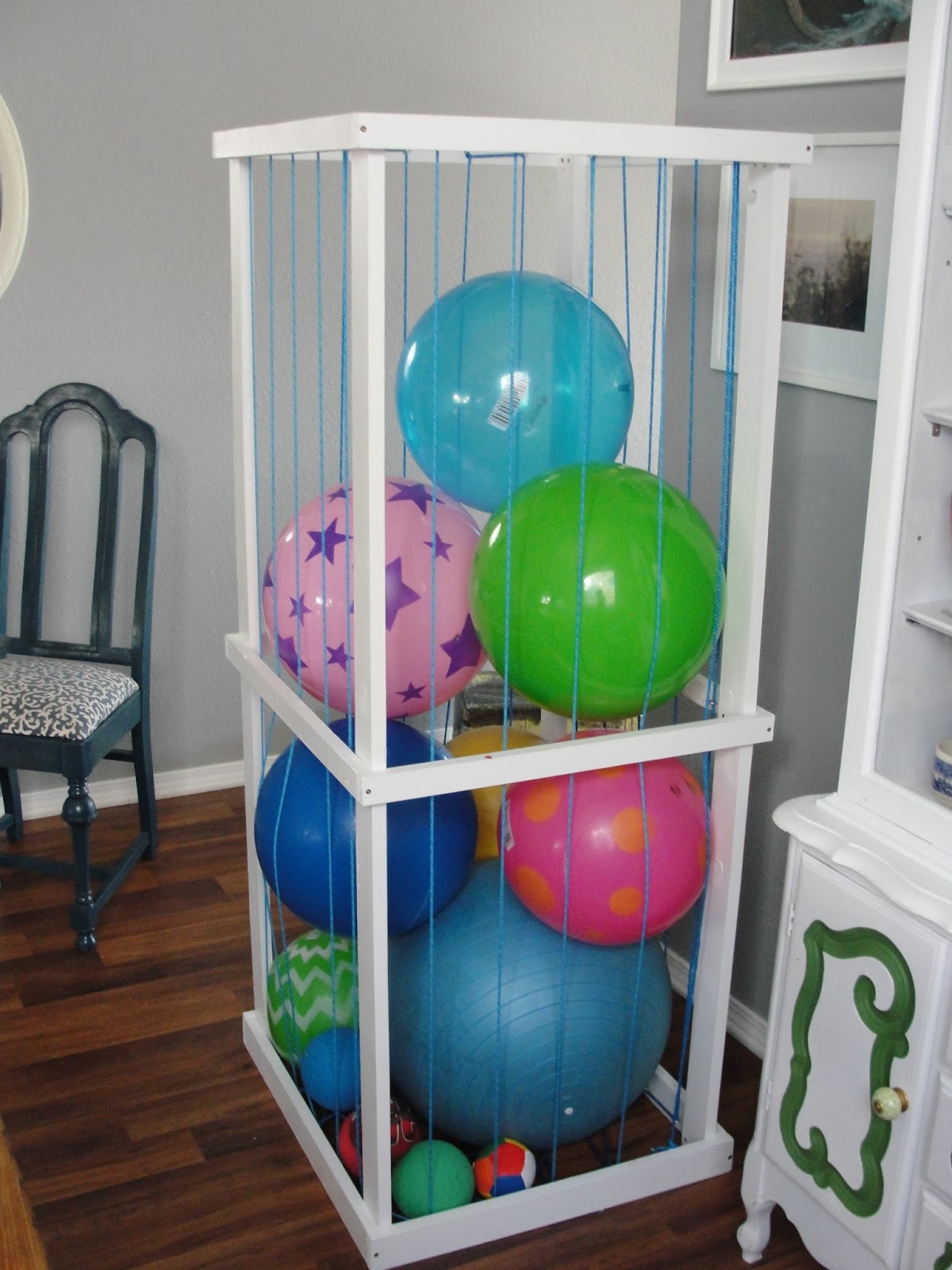 For Instant Beauty... add Elbow Grease: DIY Ball pit, known as a zoo in