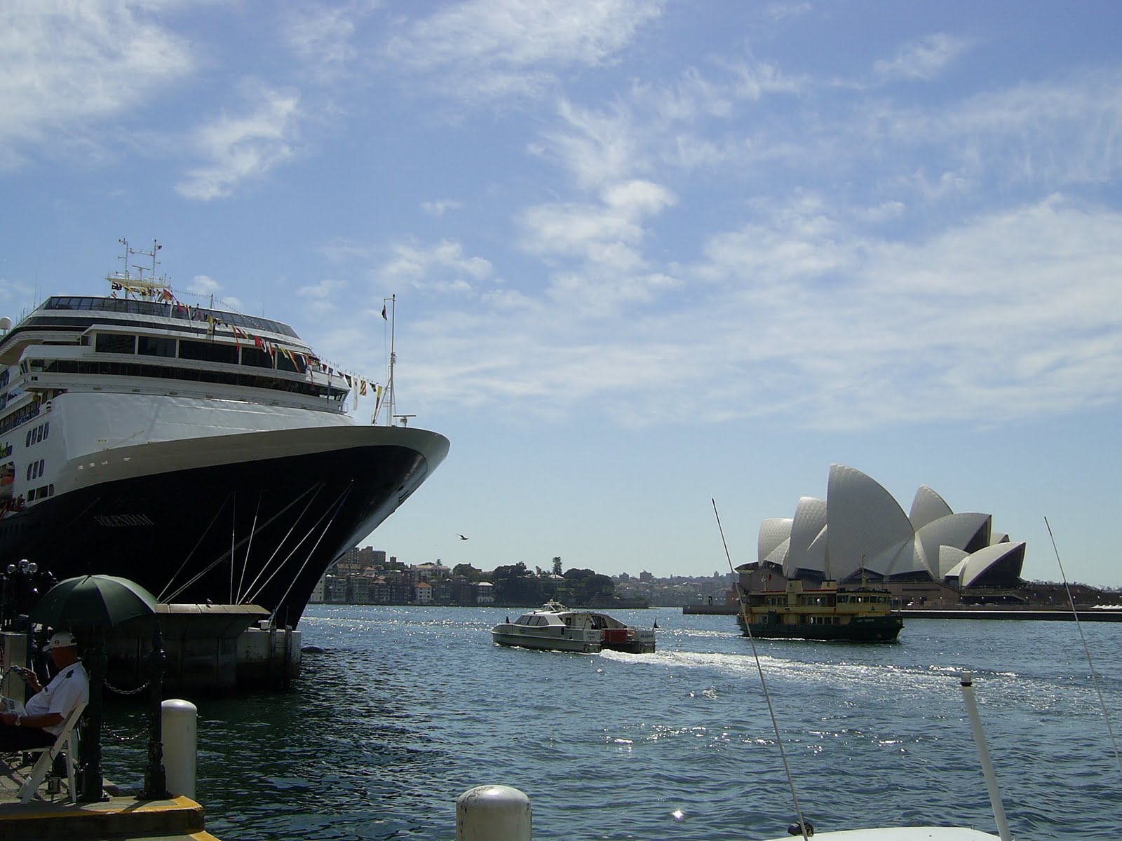 Cruise the Pacific: About ms Volendam