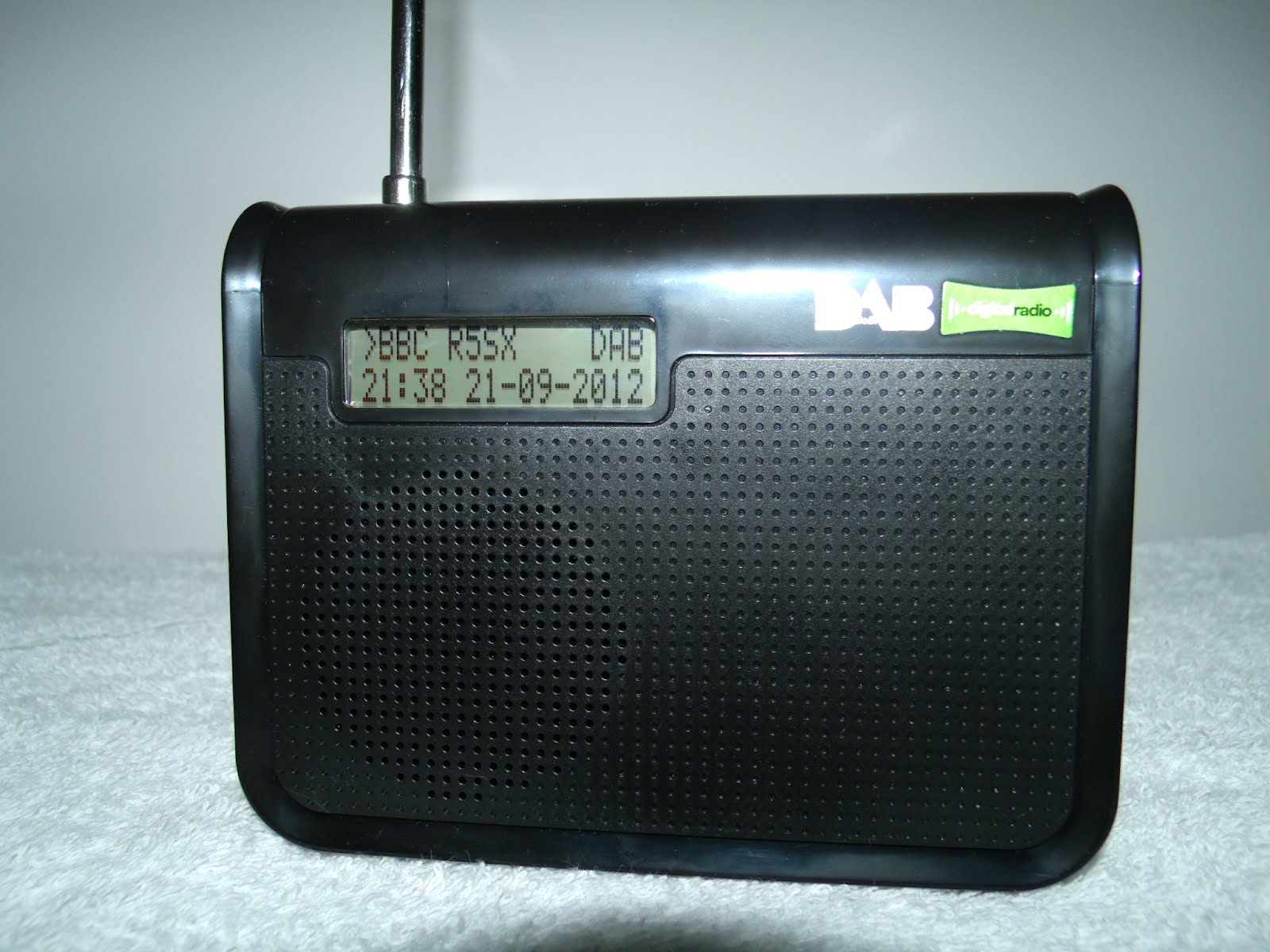 Britwise Review of Tesco DAB portable radio 211E