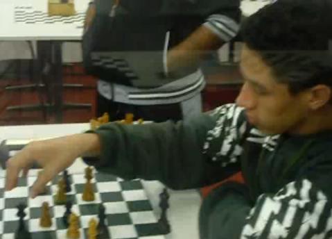 Aprenda Aberturas de Xadrez - Defesa Holandesa  Nessa aula o GM Evandro  Barbosa explica uma defesa para você jogar contra o lance 1.d4 que é a  defesa holandesa. Durante a aula