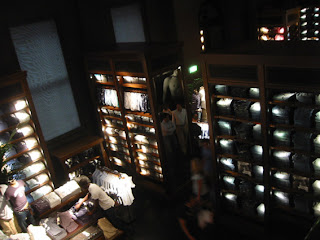 tienda Abercrombie por dentro