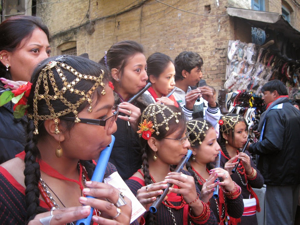 Local style Nepalese ethnic jewelry head ornaments