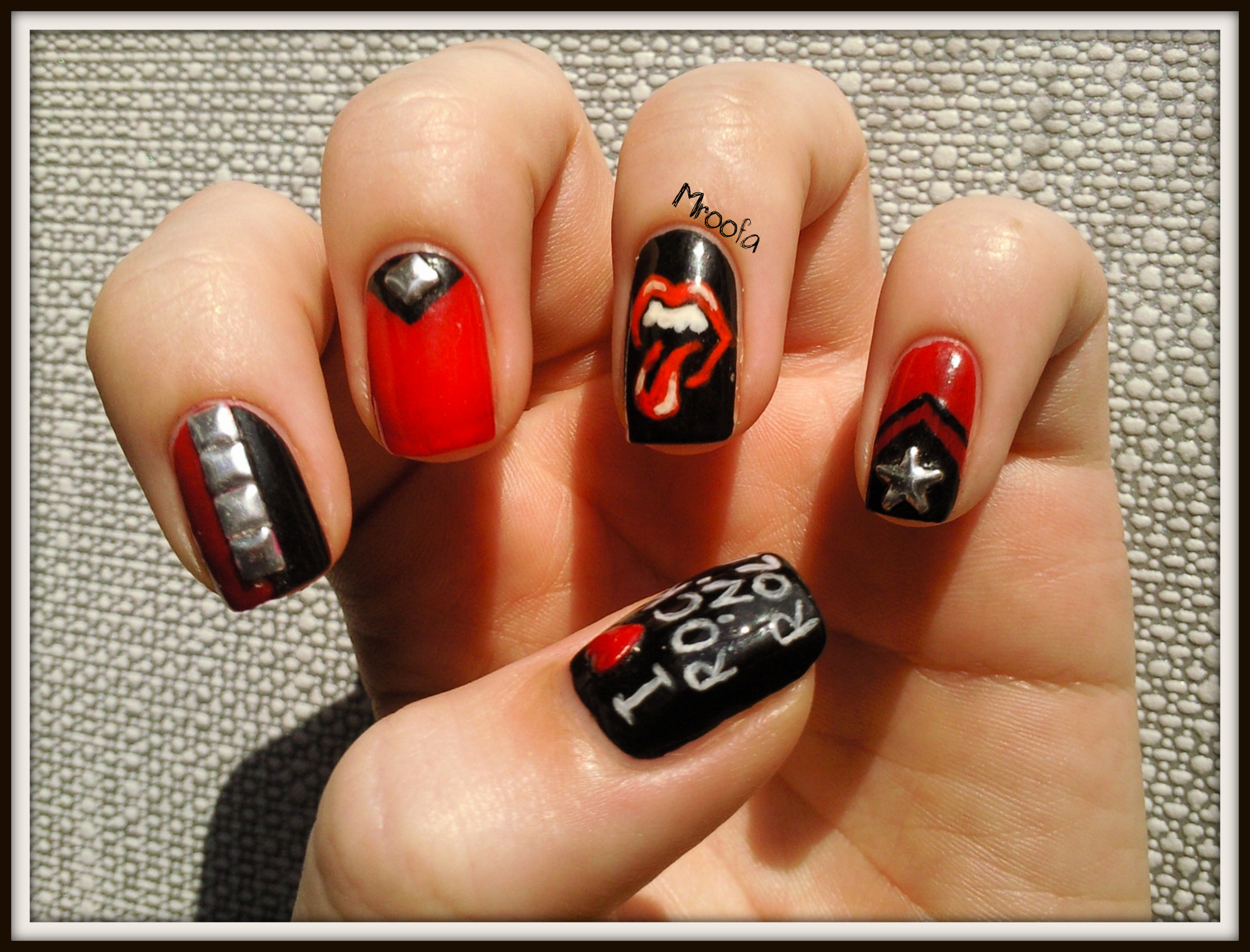 Rock'N'Roll Nails Mroofa