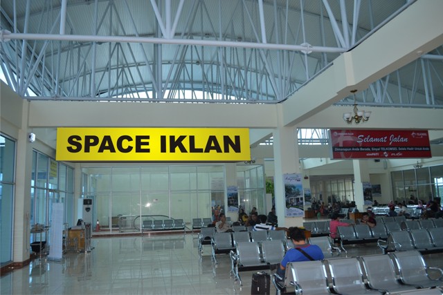 Media Advertising Haluoleo Airport Ruang Tunggu 2