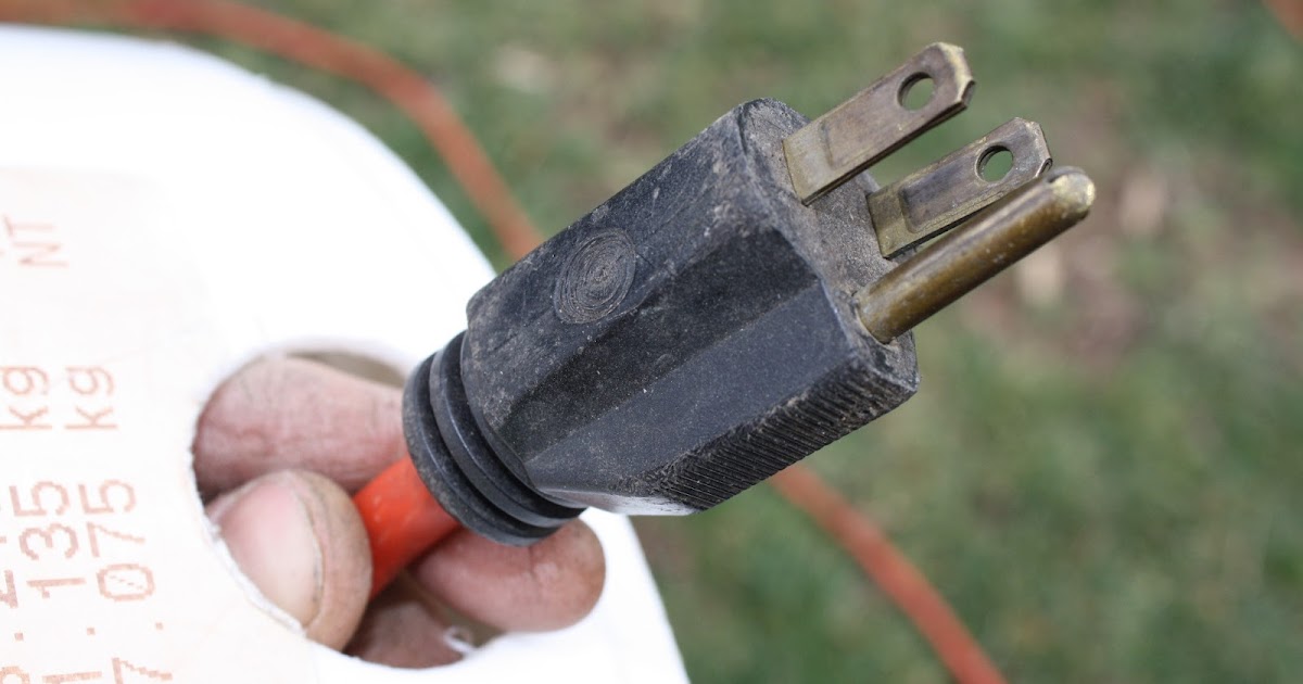 The Redeemed Gardener "Cord in a Bucket" How to Store Extension Cords