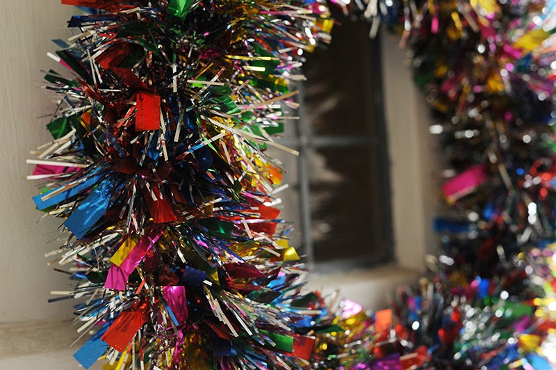 Rust &amp; Sunshine: 12 Days of Christmas - Day 2: Tinsel Wreath