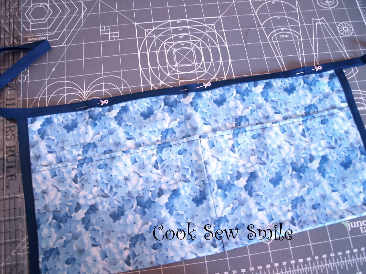 Cook Sew Smile Leslie's Lap Buddy Sew Along