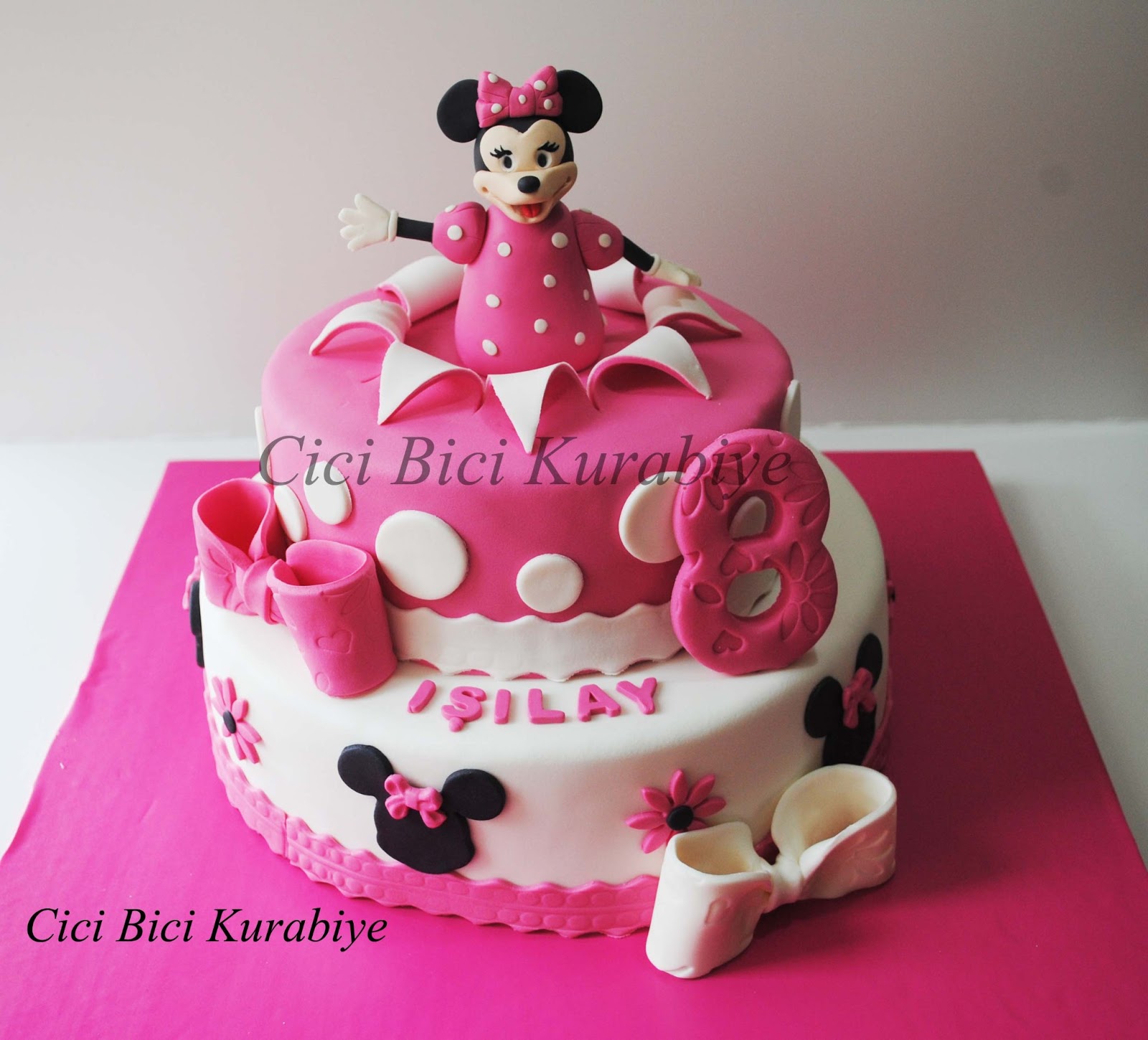 Cici Bici Kurabiye & Cupcake & Pasta İzmit Minnie Mouse Doğumgünü Pastası