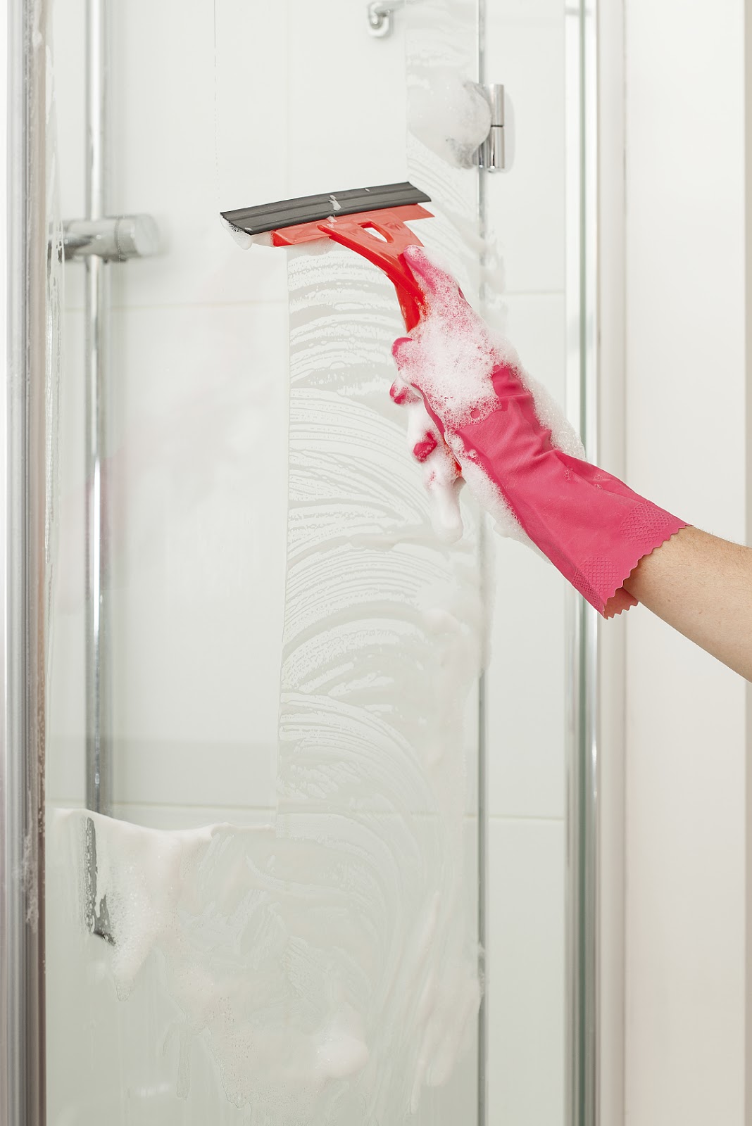 Bathroom Vanities blog 10 Simple Ways to Keep Your Bathroom Cleaner Longer