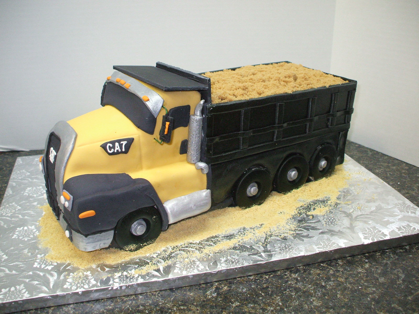Caterpillar Dump Truck