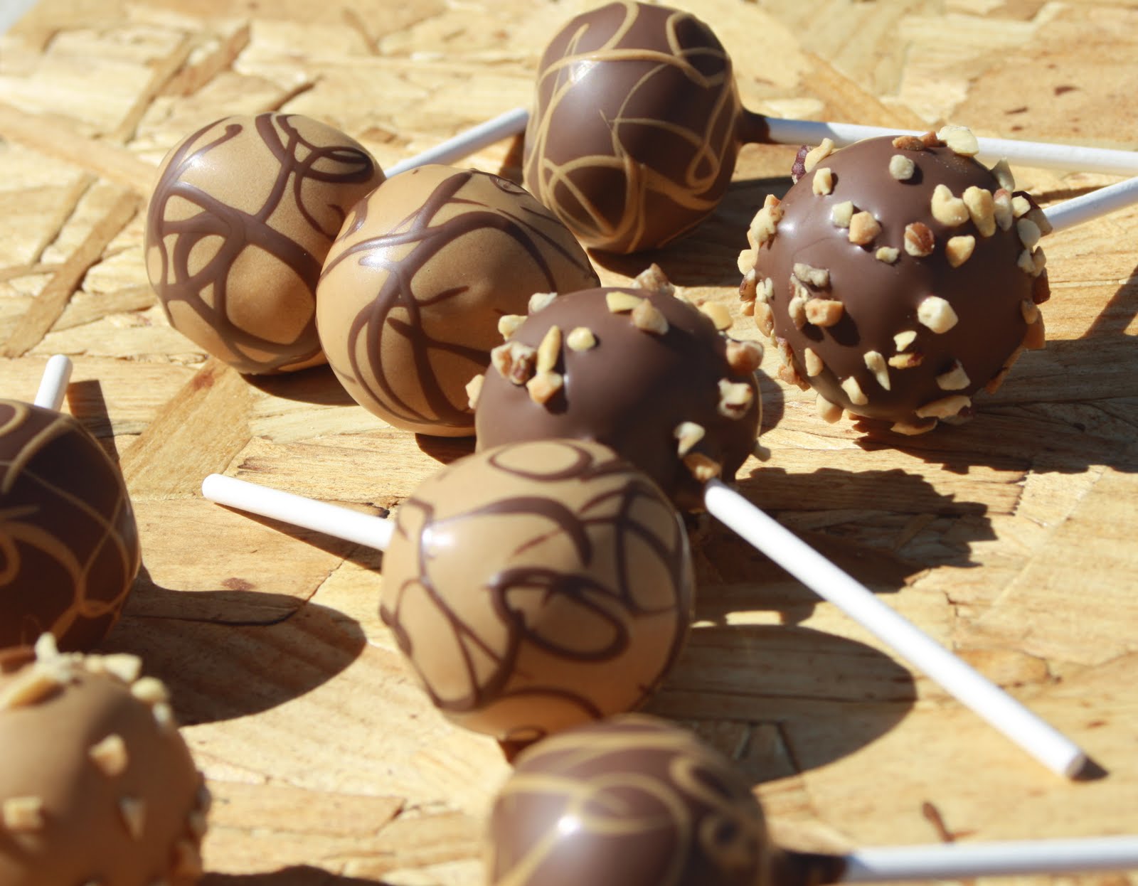 Natalie's Cake Pops Peanut Butter & Chocolate Cake Pops