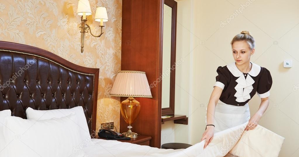 Dupsygirl hotel maid part getting fan photos