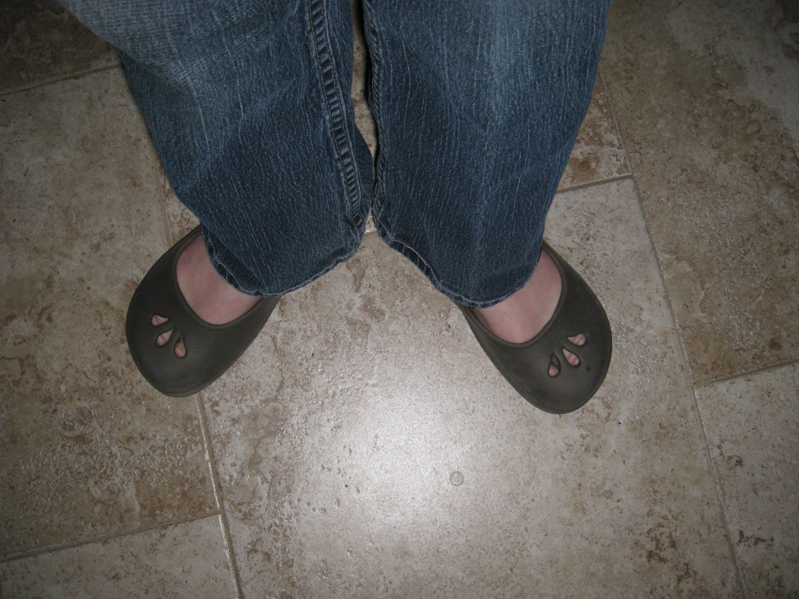 arches of my feet hurt really bad