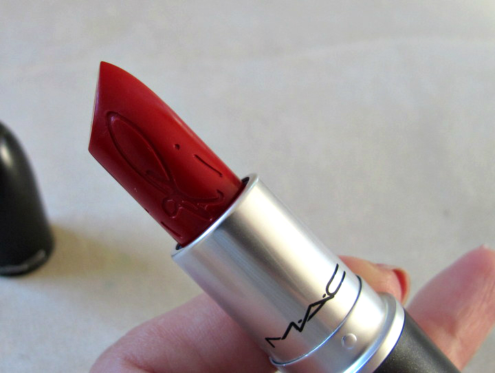 MAC Lipstick • Lipstick Review & Swatches