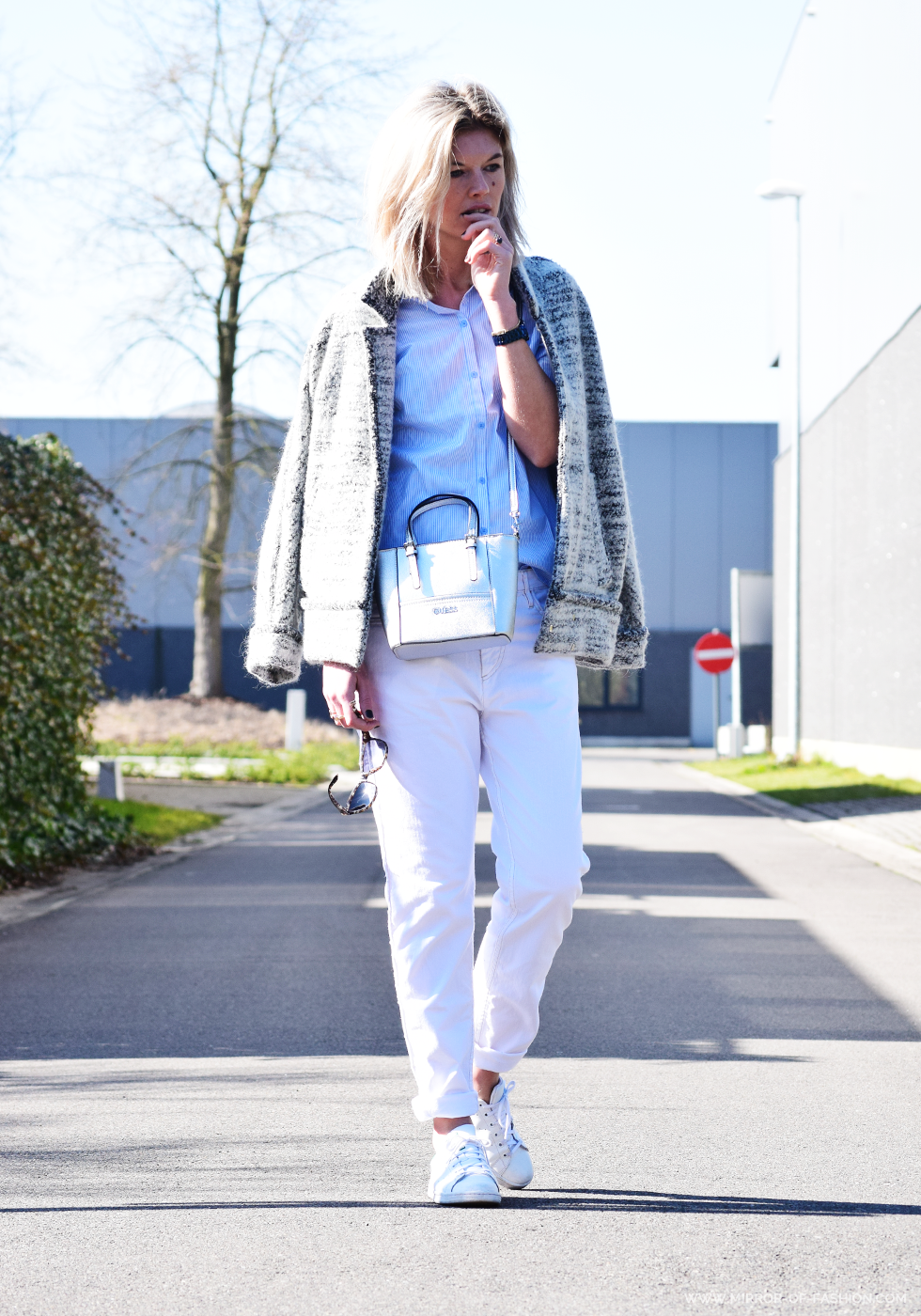 guess sneakers outfit