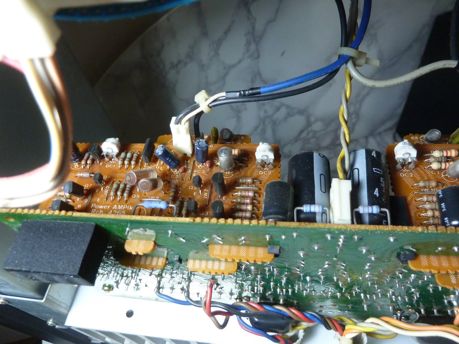 音が出ないサンスイのアンプau D607xを修理する M9 Diy