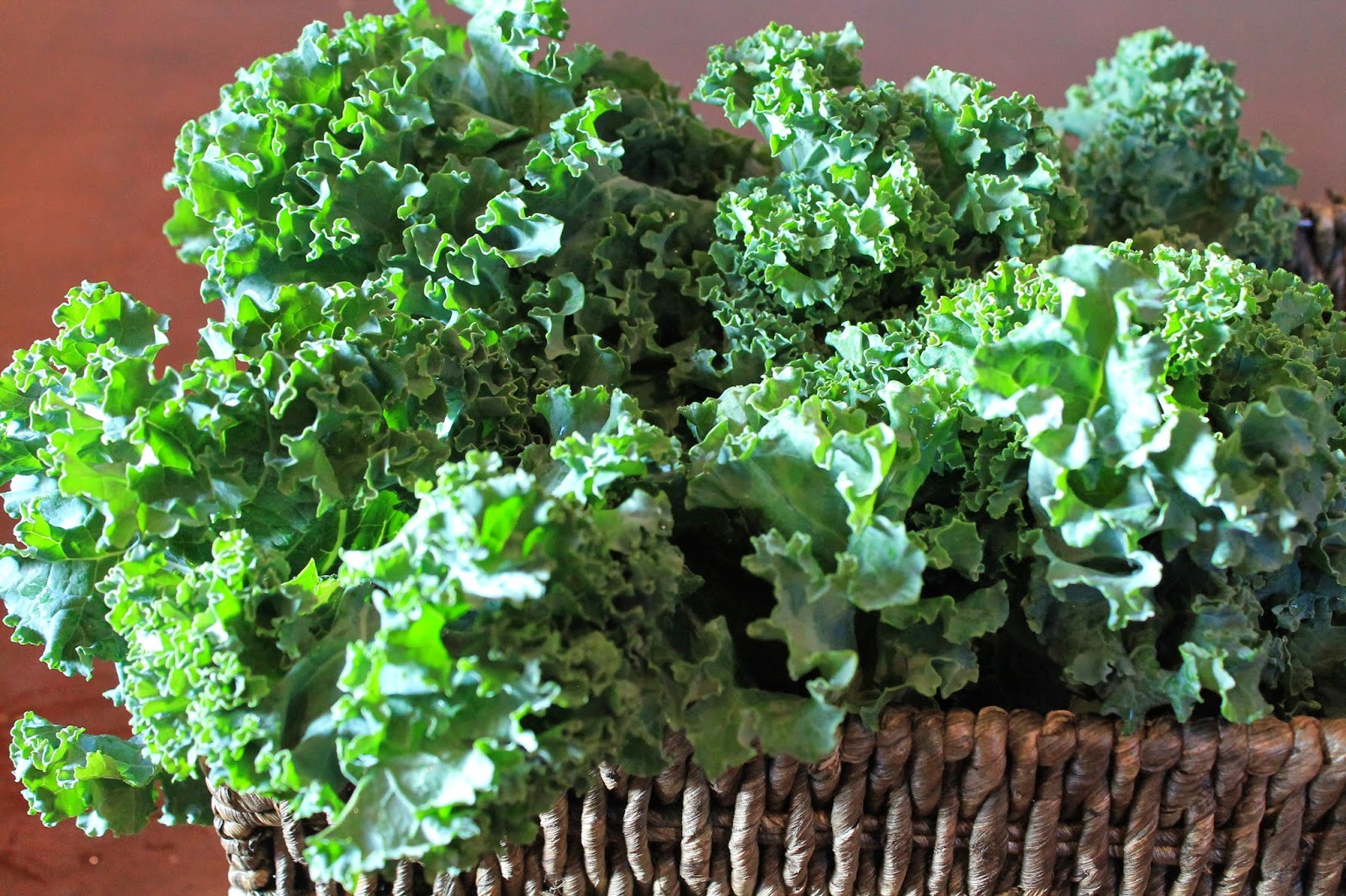 Lisa Tsakos, RHN The Healthiest Leafy Greens