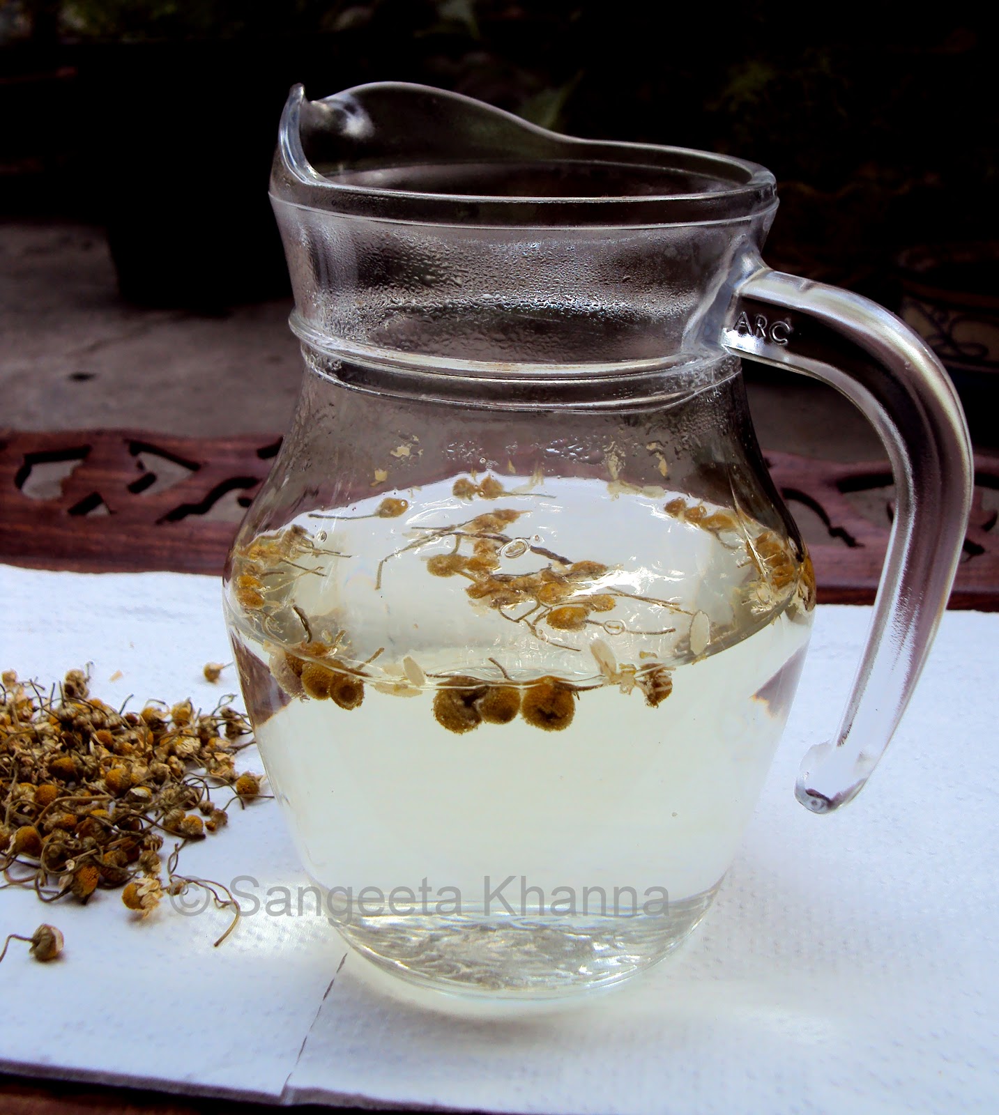 Chamomile teato get relief from migraines,anxiety, IBS and cramps...