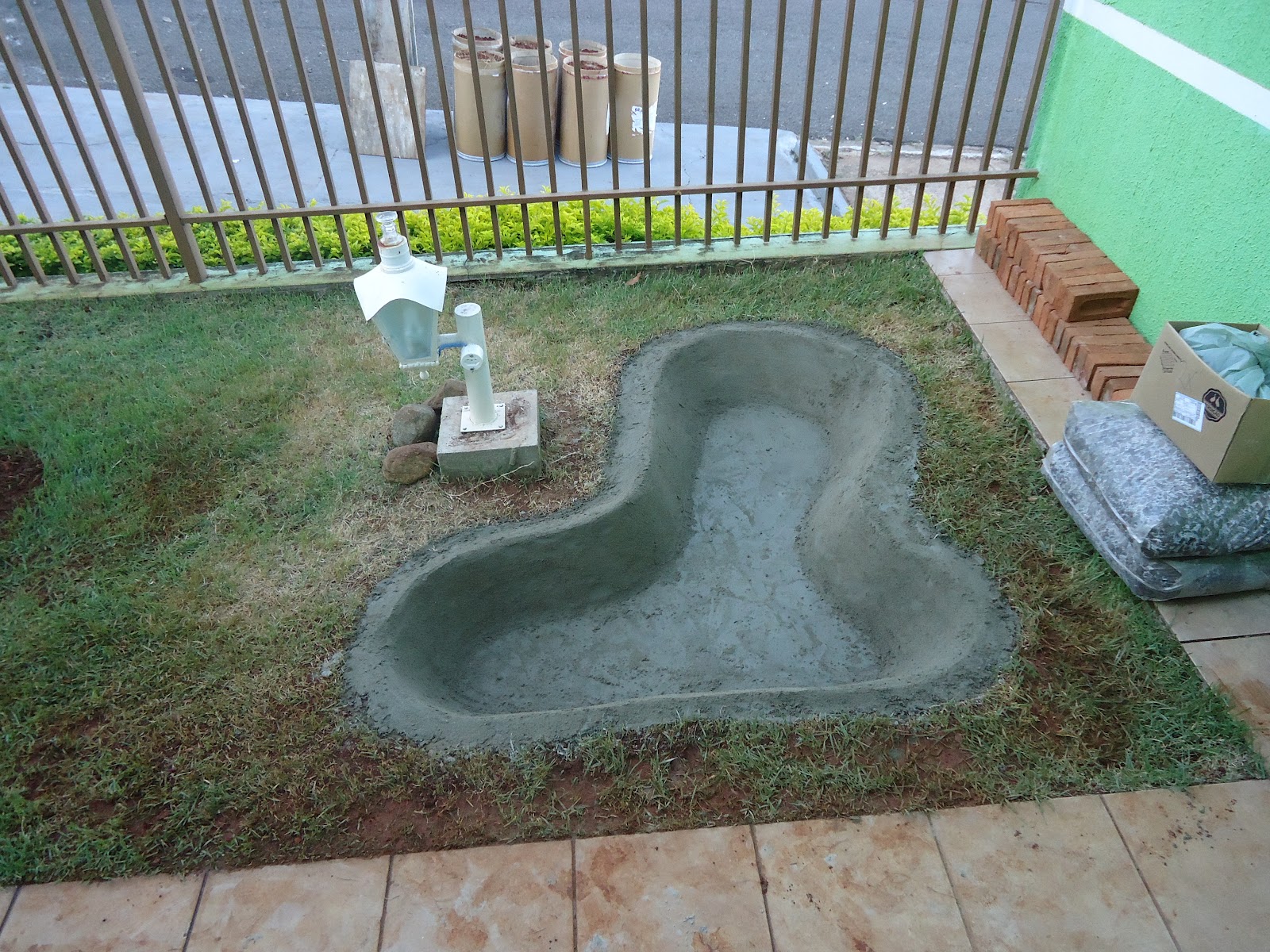 Sandro Augusto por Débito&Crédito MINI LAGO ARTIFICIAL