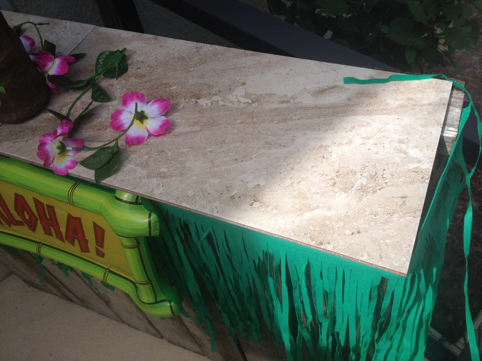 Me and my Big Ideas DIY Tiki Bar with Wood Pallets EASY