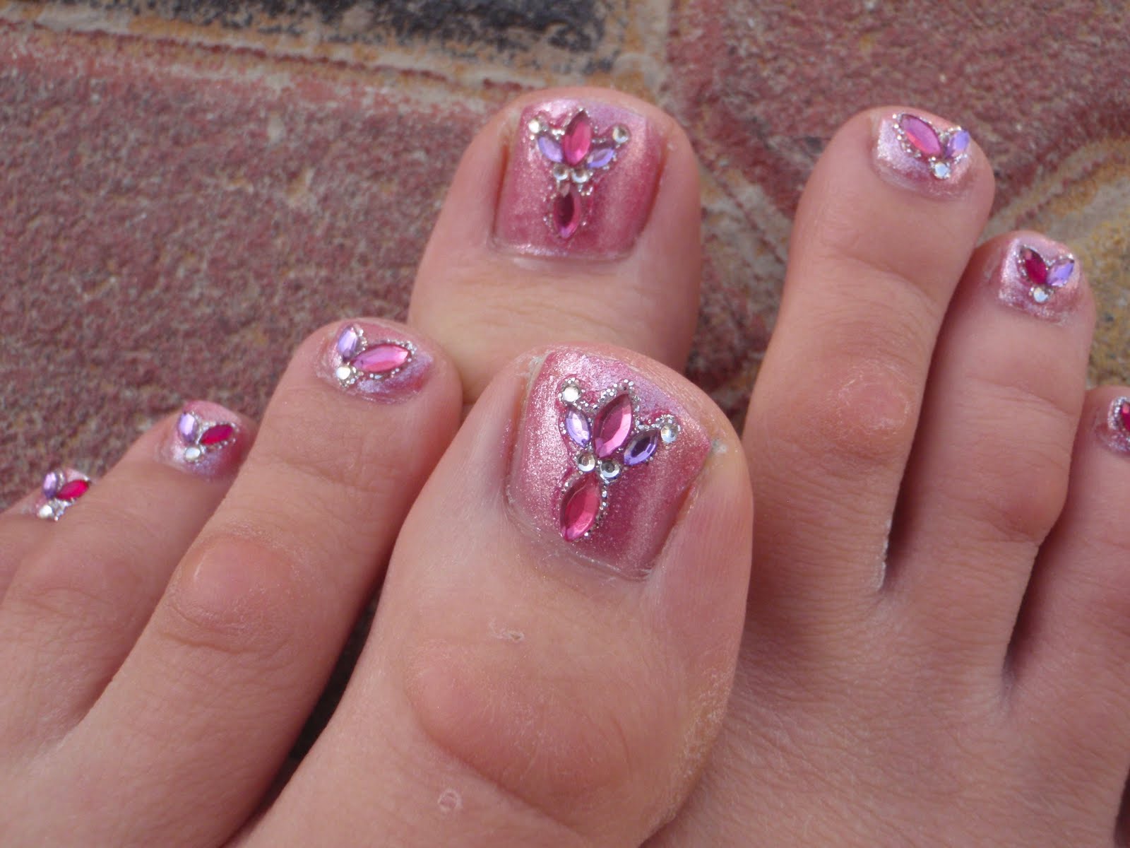 bling toe nail design