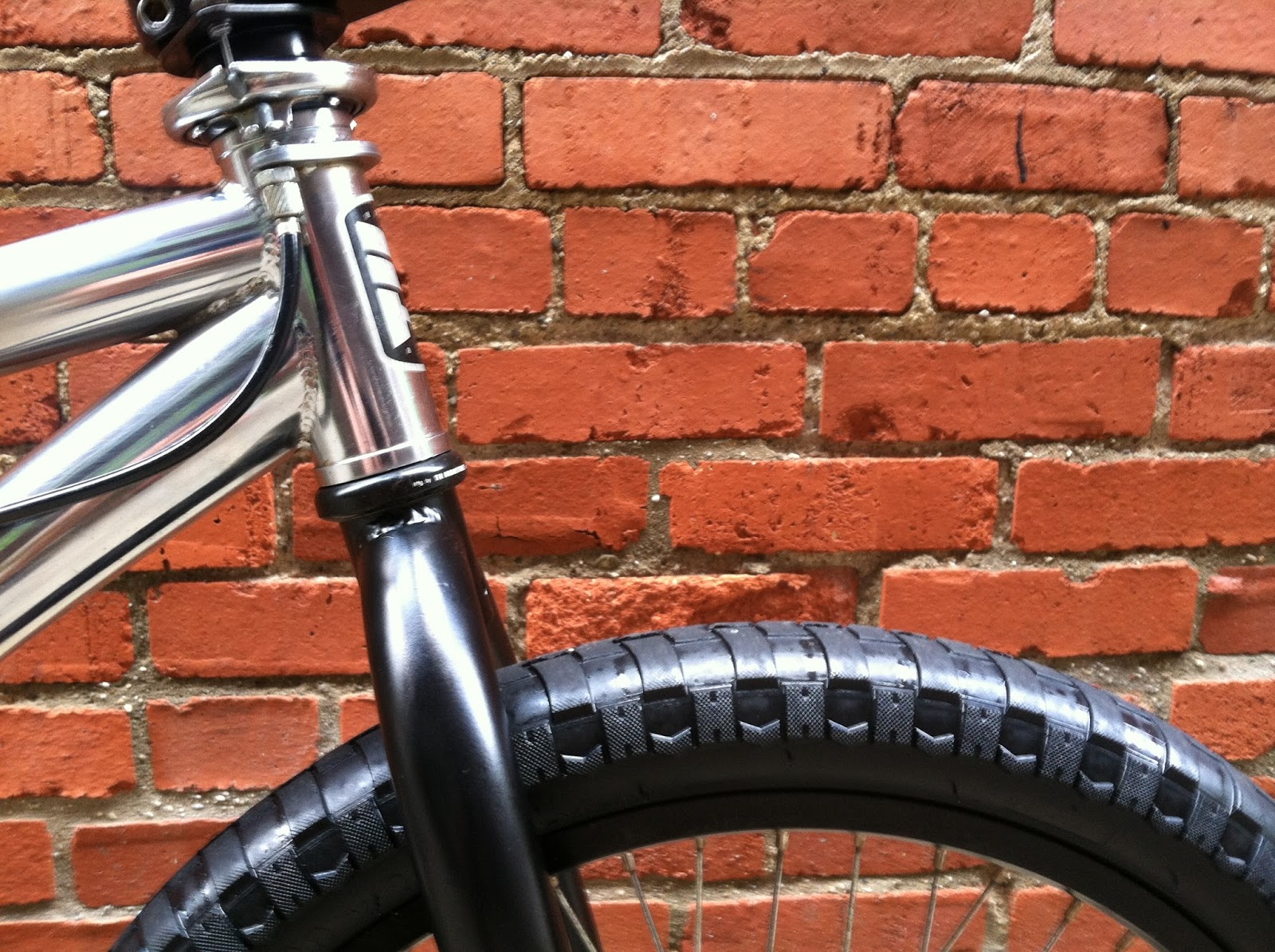 haro backtrail x1 chrome