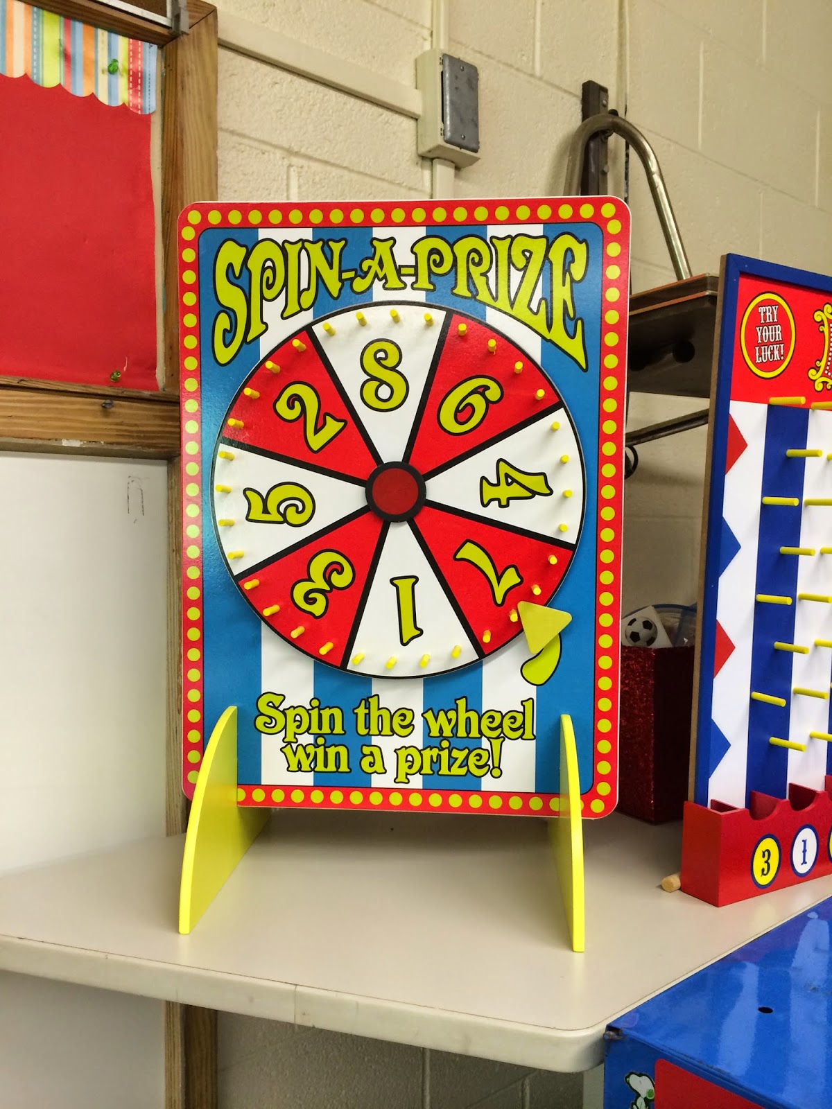 DeWitt's Learning Lab: A Carnival-Themed Classroom!
