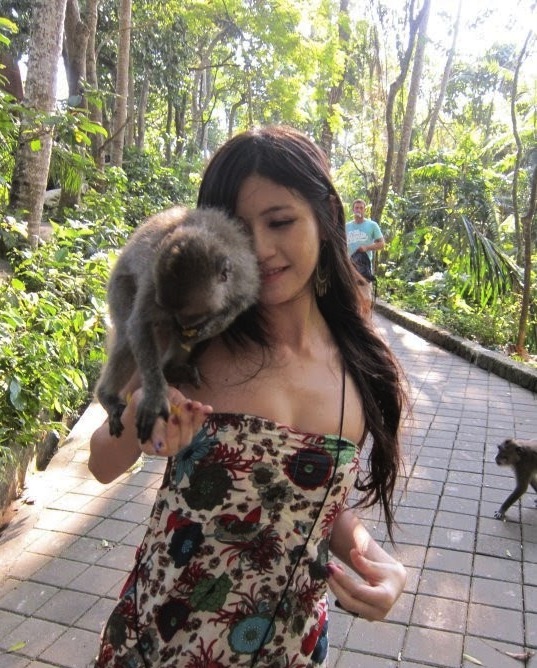 Charmian Chen, a 22-years old student and model from Taiwan, in the Monkey Dress Off Accident.