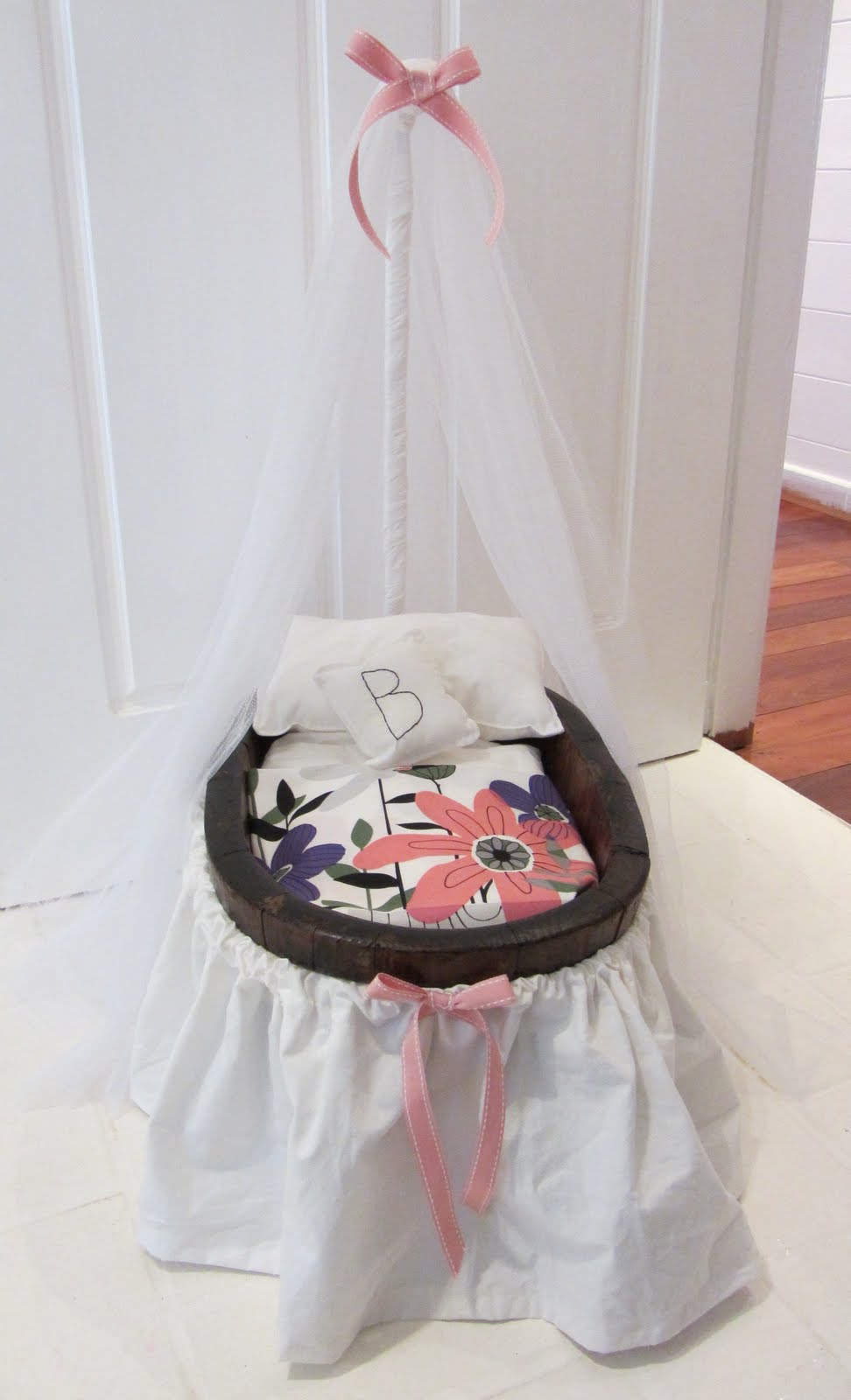 thom haus handmade Easy to Make Doll's Cradle for a Little Girl