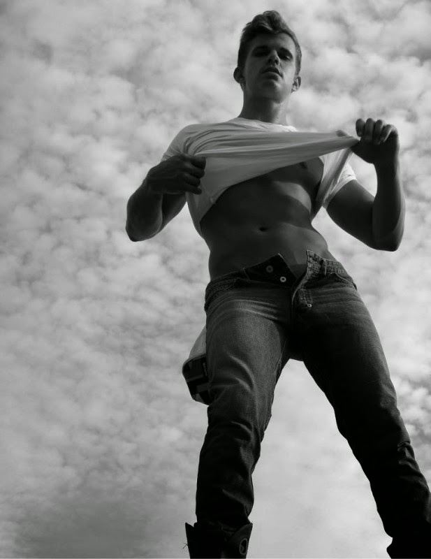 Los Ojos del Espectador Shawn Alexander sexy model