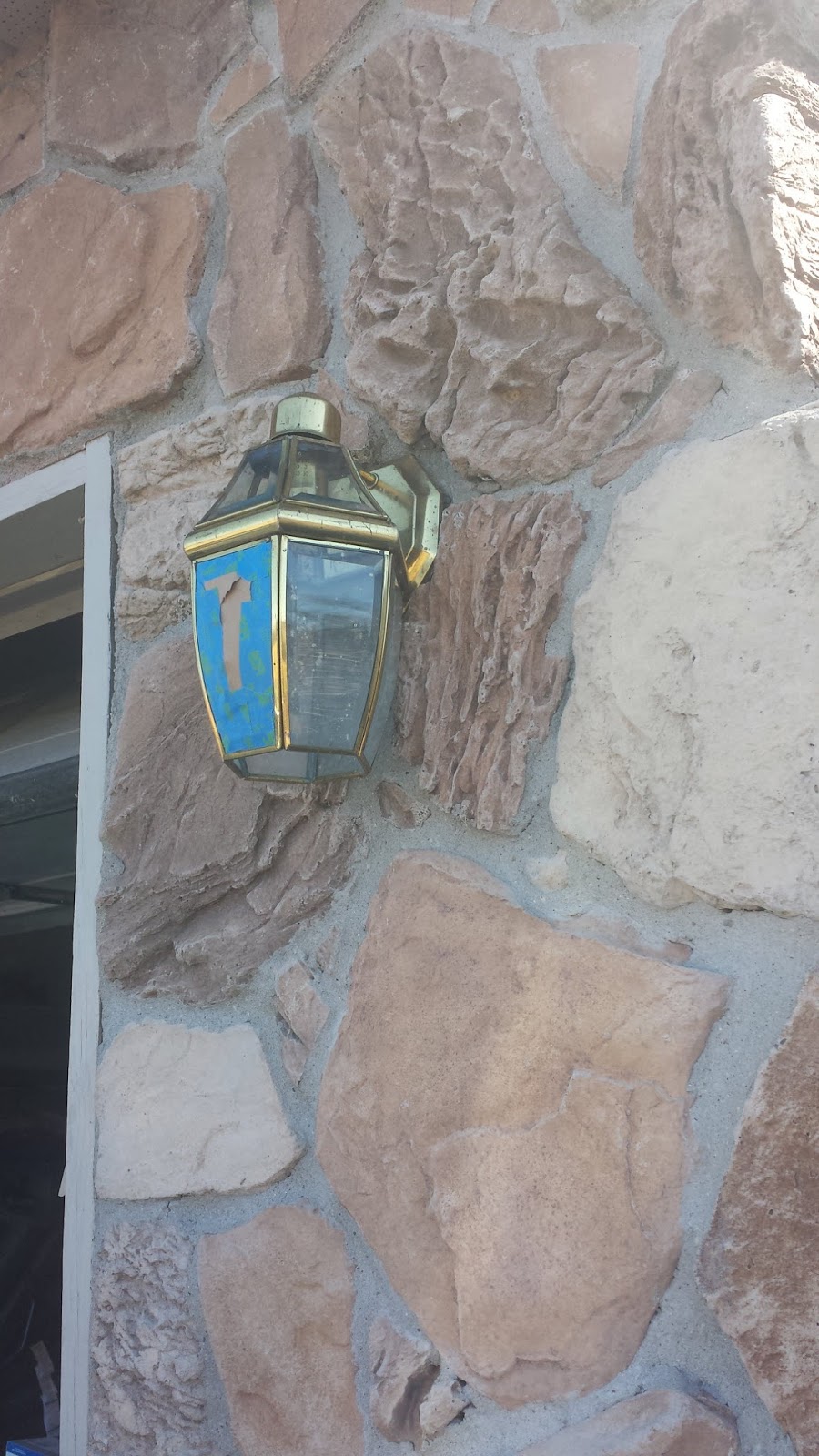 Mrs. Do It Herself How To Spray Paint Outdoor Lights