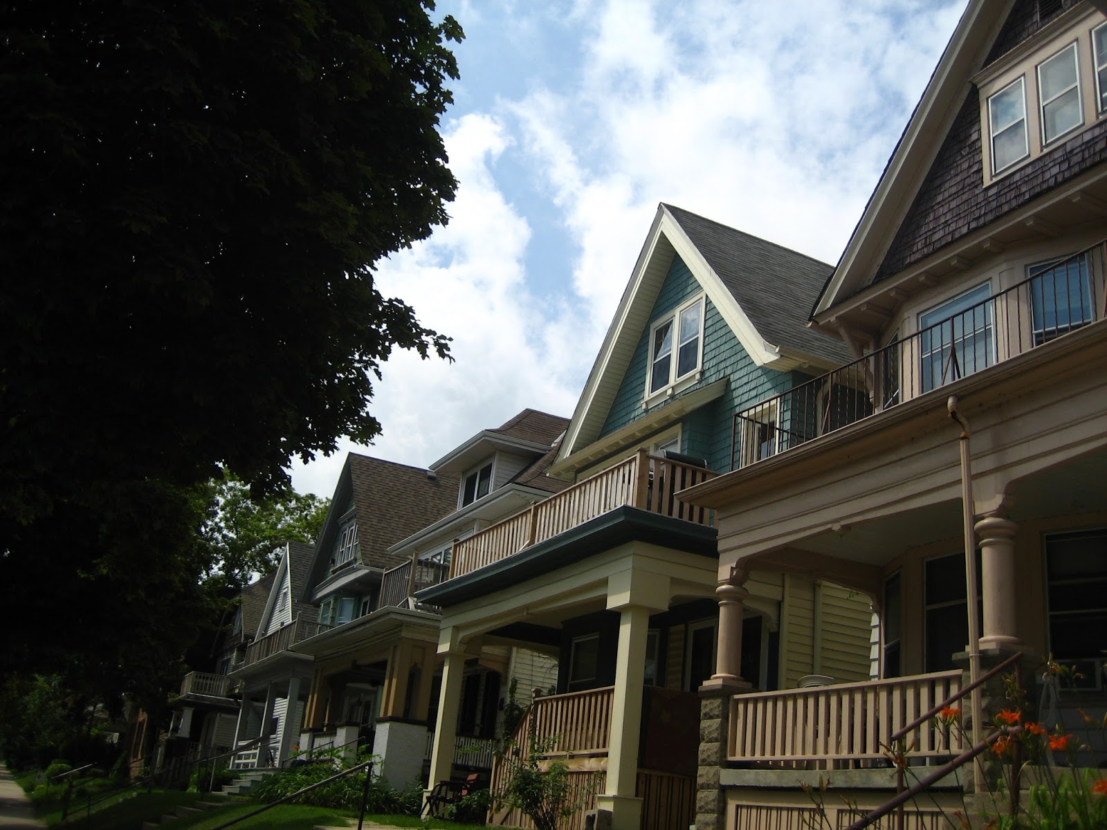 Modern Babel Cambridge Heights, Milwaukee