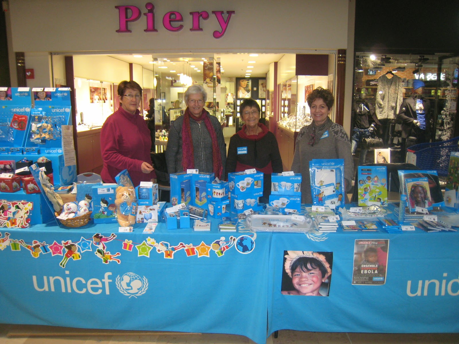 Comité de l'Isère pour l'UNICEF Stand Carrefour SaintÉgrève