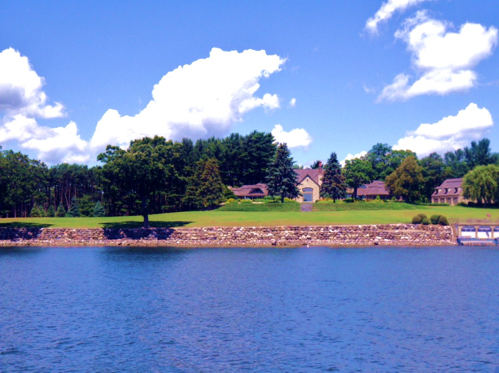 Boyett Bandwagon Four Hour Boat Ride on Lake Mendota