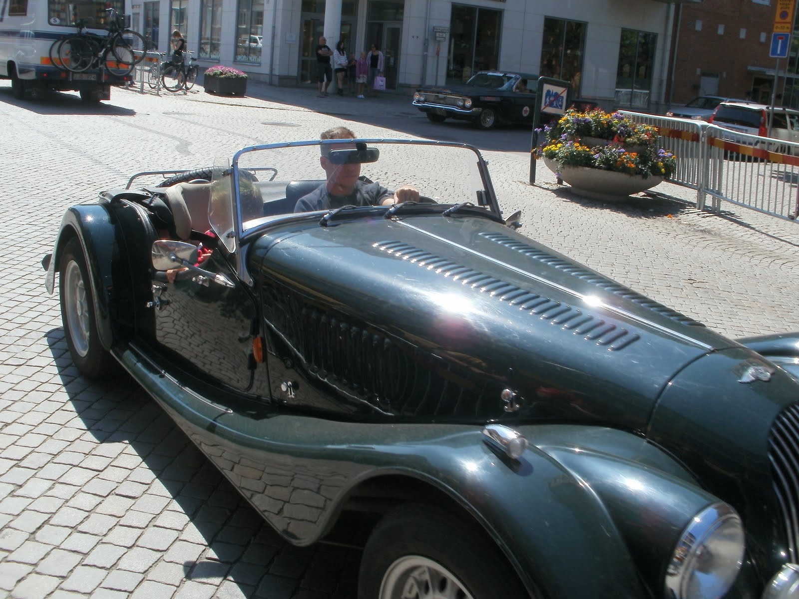 Mi viaje a Suecia Exposicion de autos de los años 40 60 "Wings and