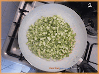 Ravioli fatti a mano con ripieno di zucchine