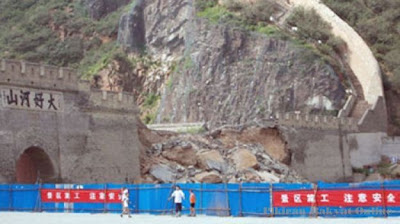 Tembok Besar China Runtuh