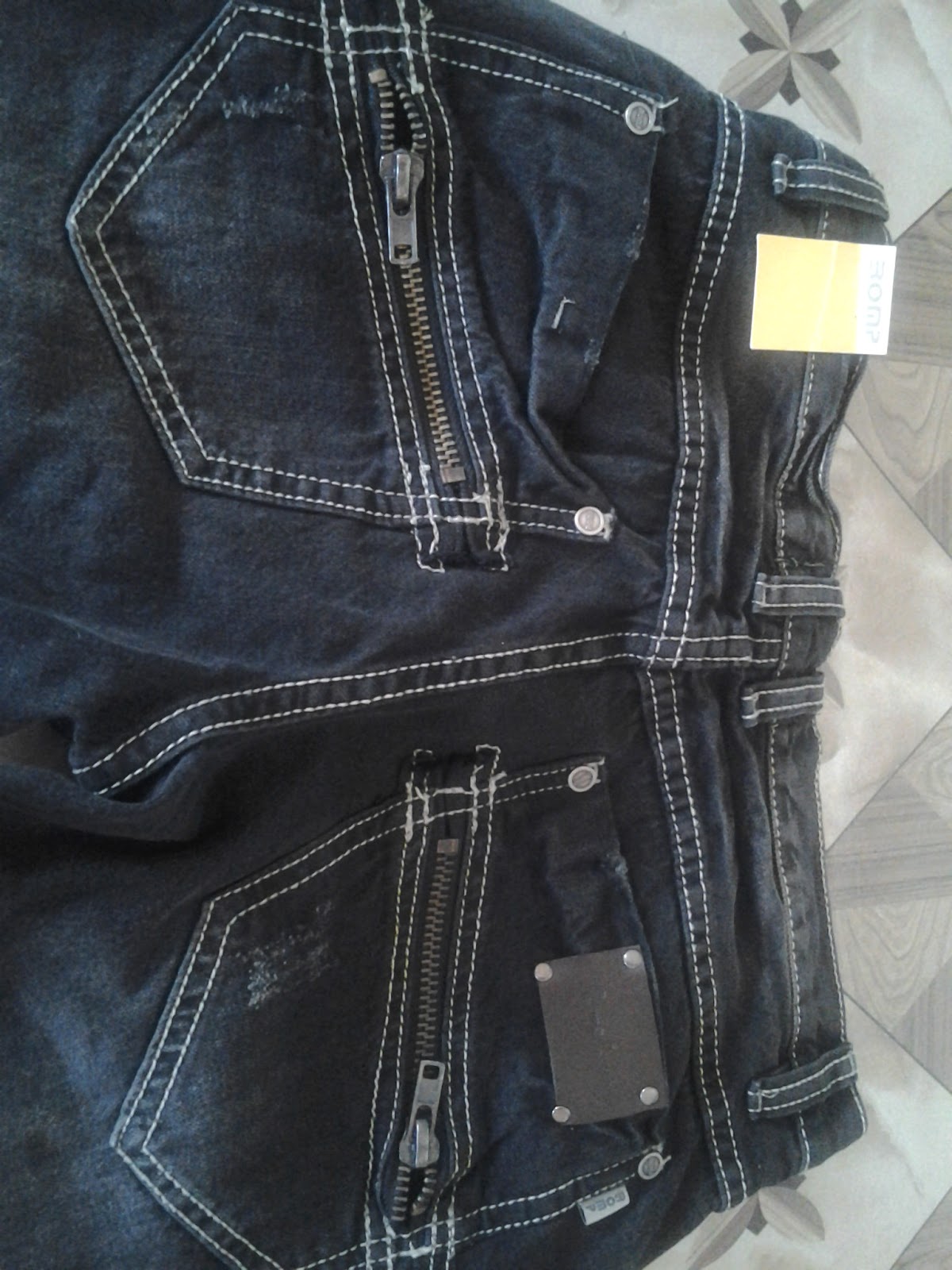romp jeans price