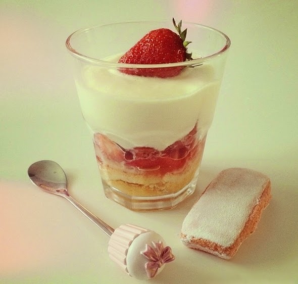 Le Blog De Laura Tiramisu Aux Fraises Weight Watchers