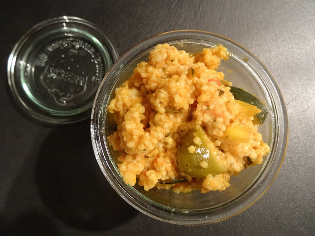 Super-gesund:Hirse-Salat mit Zucchini, Oliven und Tomatensauce Super-gesund:Hirse-Salat mit Zucchini, Oliven und Tomatensauce