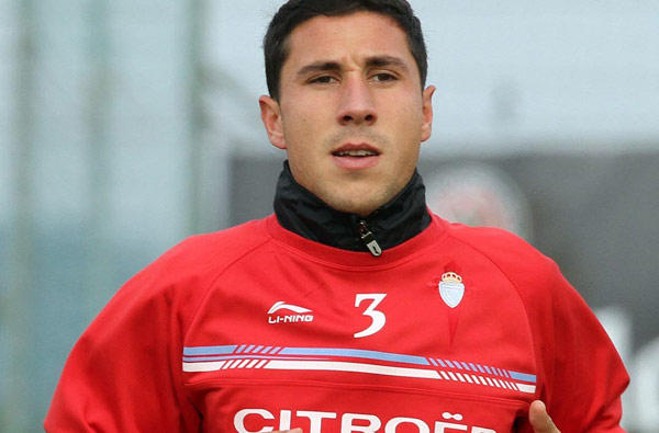 http://3.bp.blogspot.com/-L7r8q1QelPc/Tg2h1F3znKI/AAAAAAAAB9I/qeWsiha55v4/s640/Roberto+Lago+720.jpg