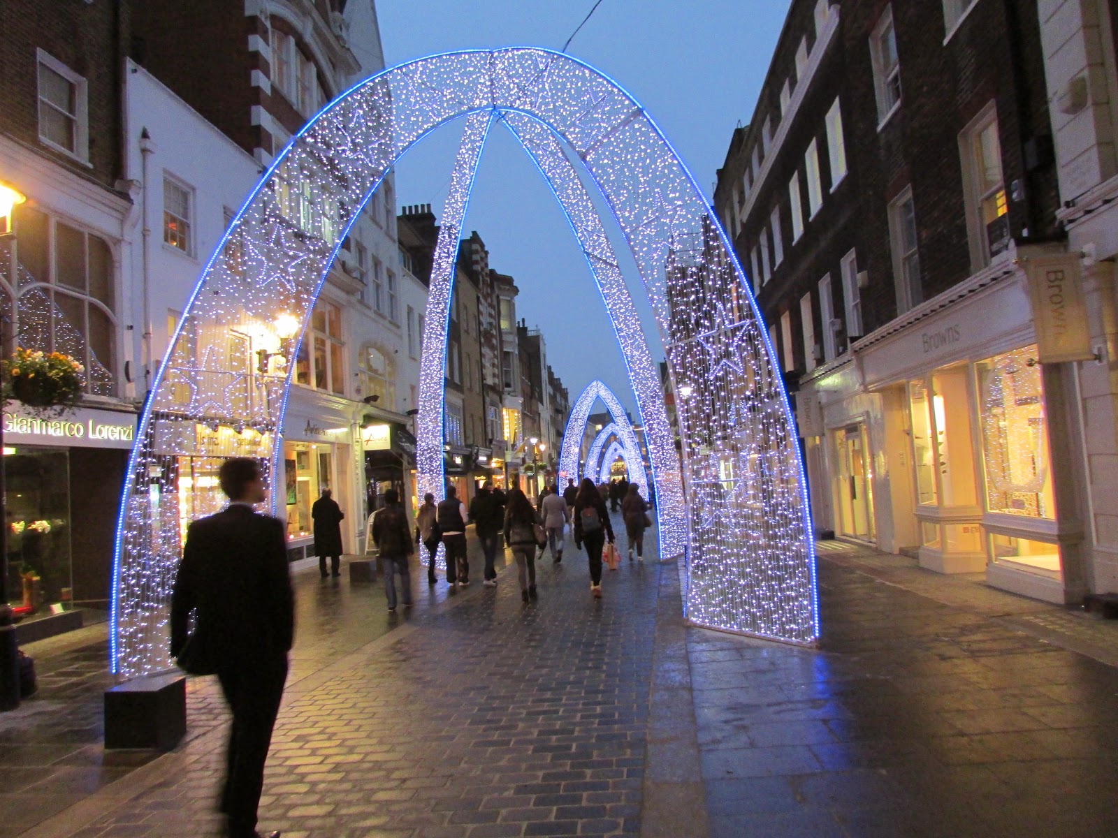 London in and around Christmas greenclothingstyle