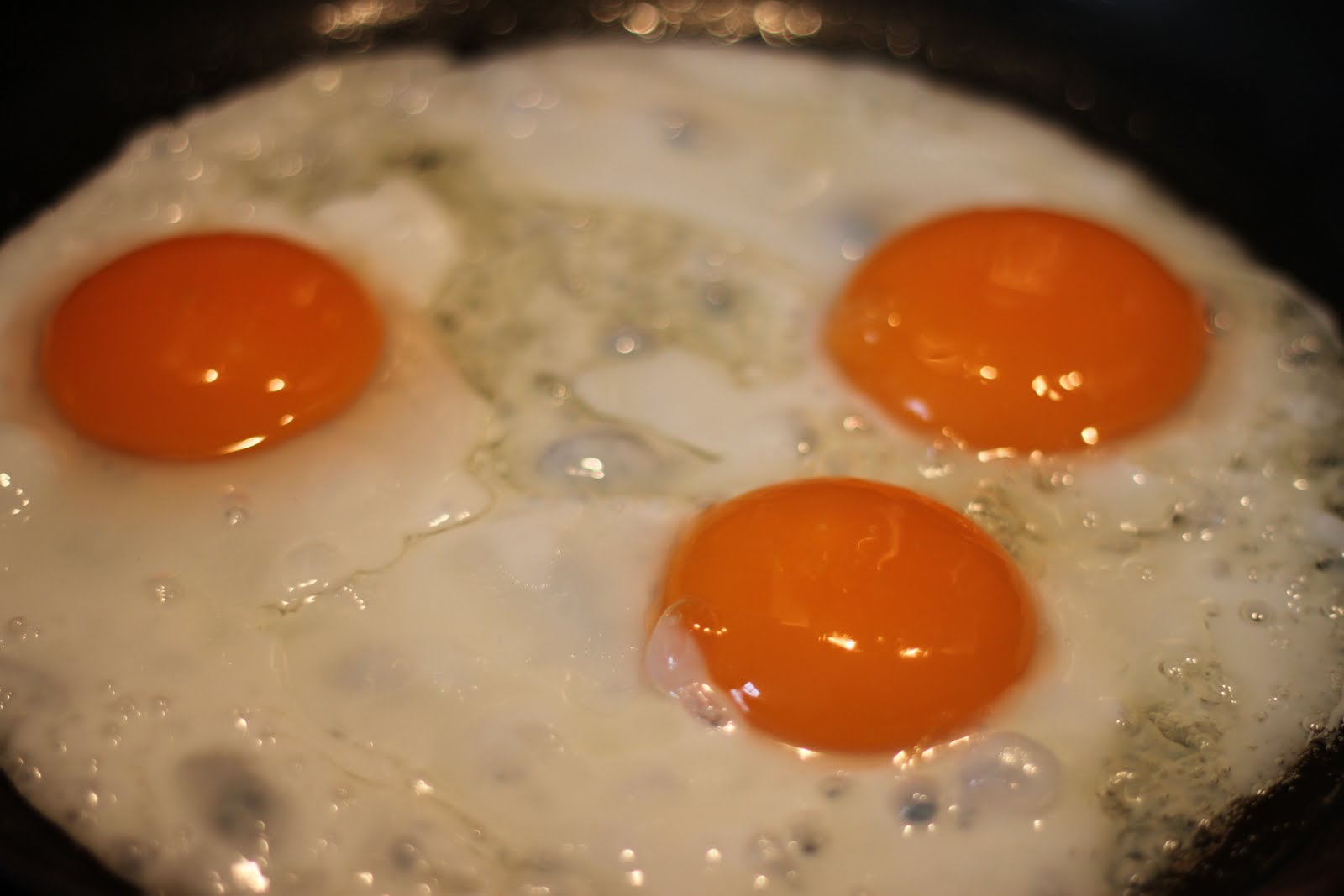 The Twice Bitten Tip top saturday lunch duck egg, asparagus and