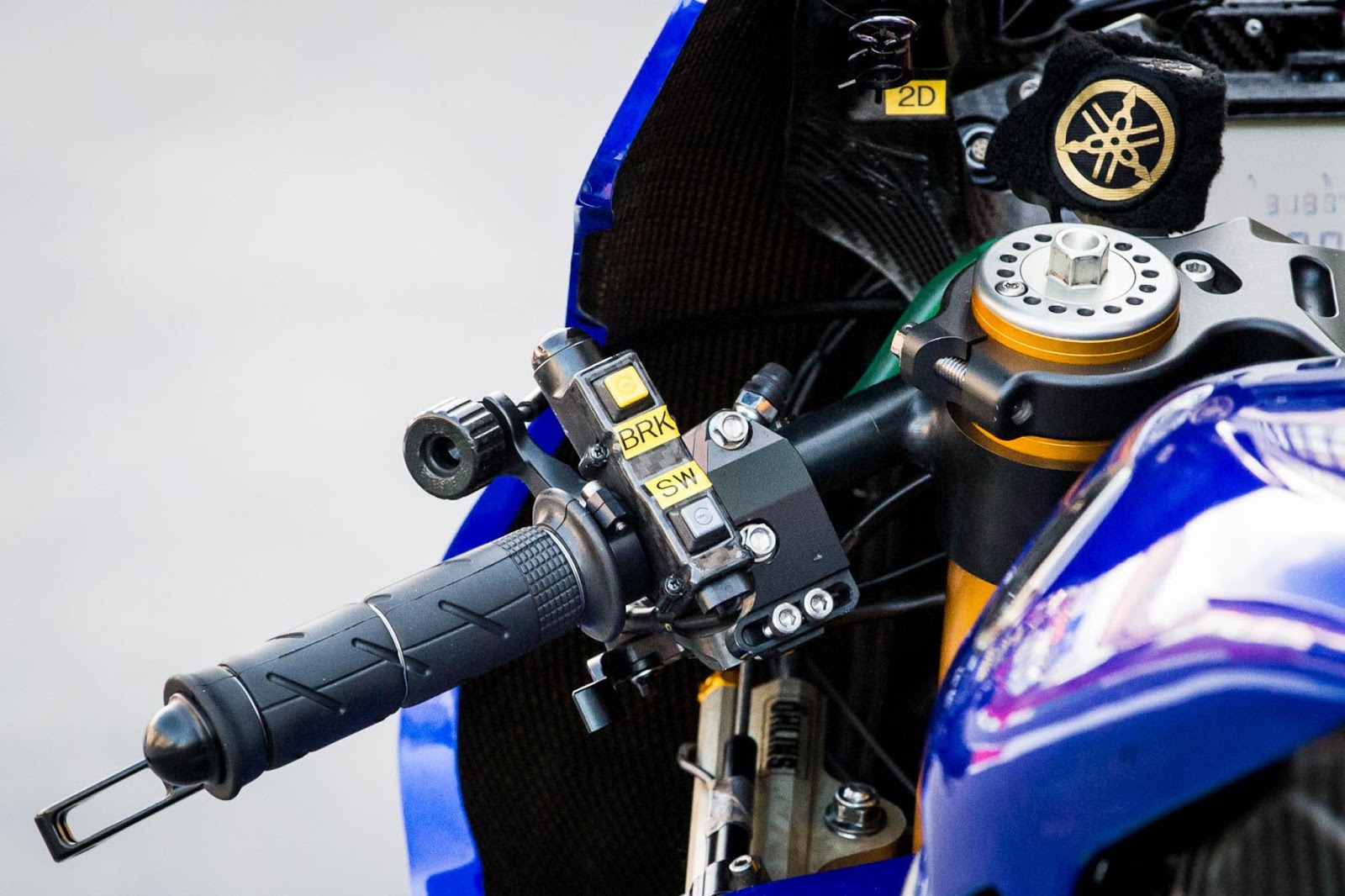 Racing Cafè Photo 621 YZRM1's Handlebar