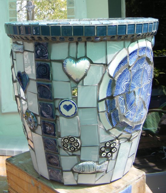 How to Mosaic and make beautiful objects for home and garden How to