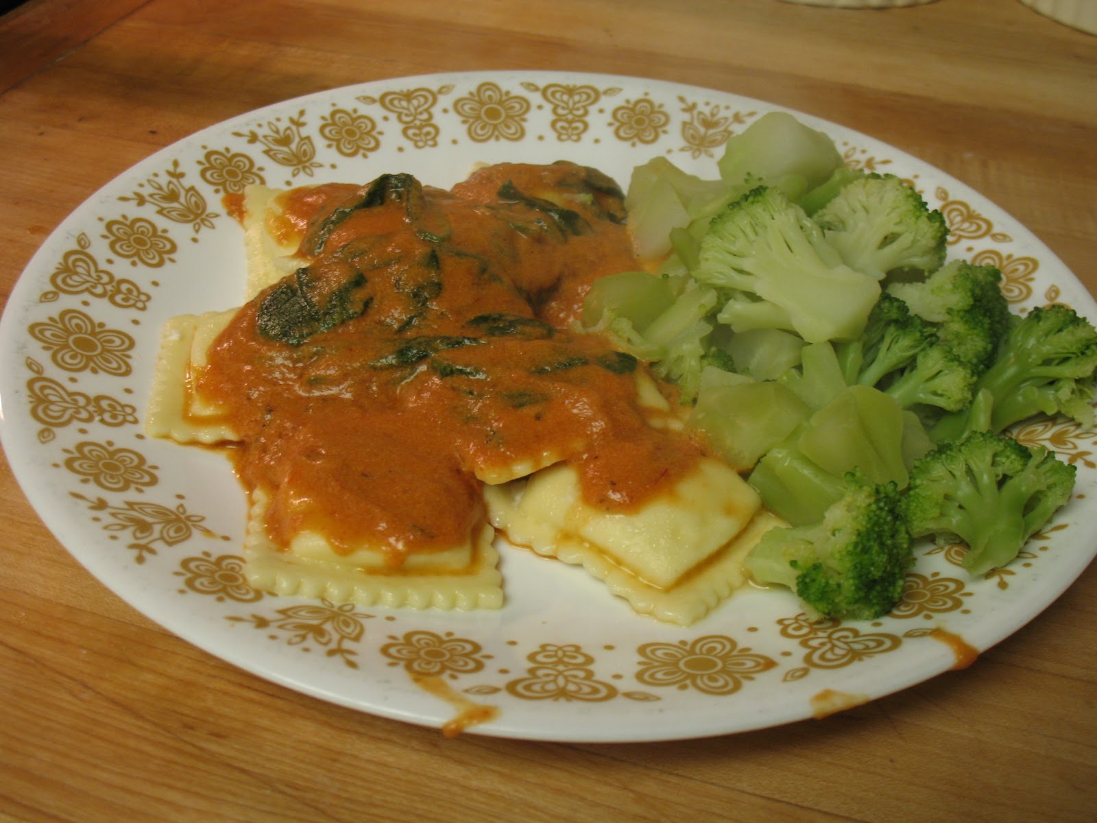 Cheeky Caprice Vodka sauce ravioli Sexy Vegetarian Thursday!