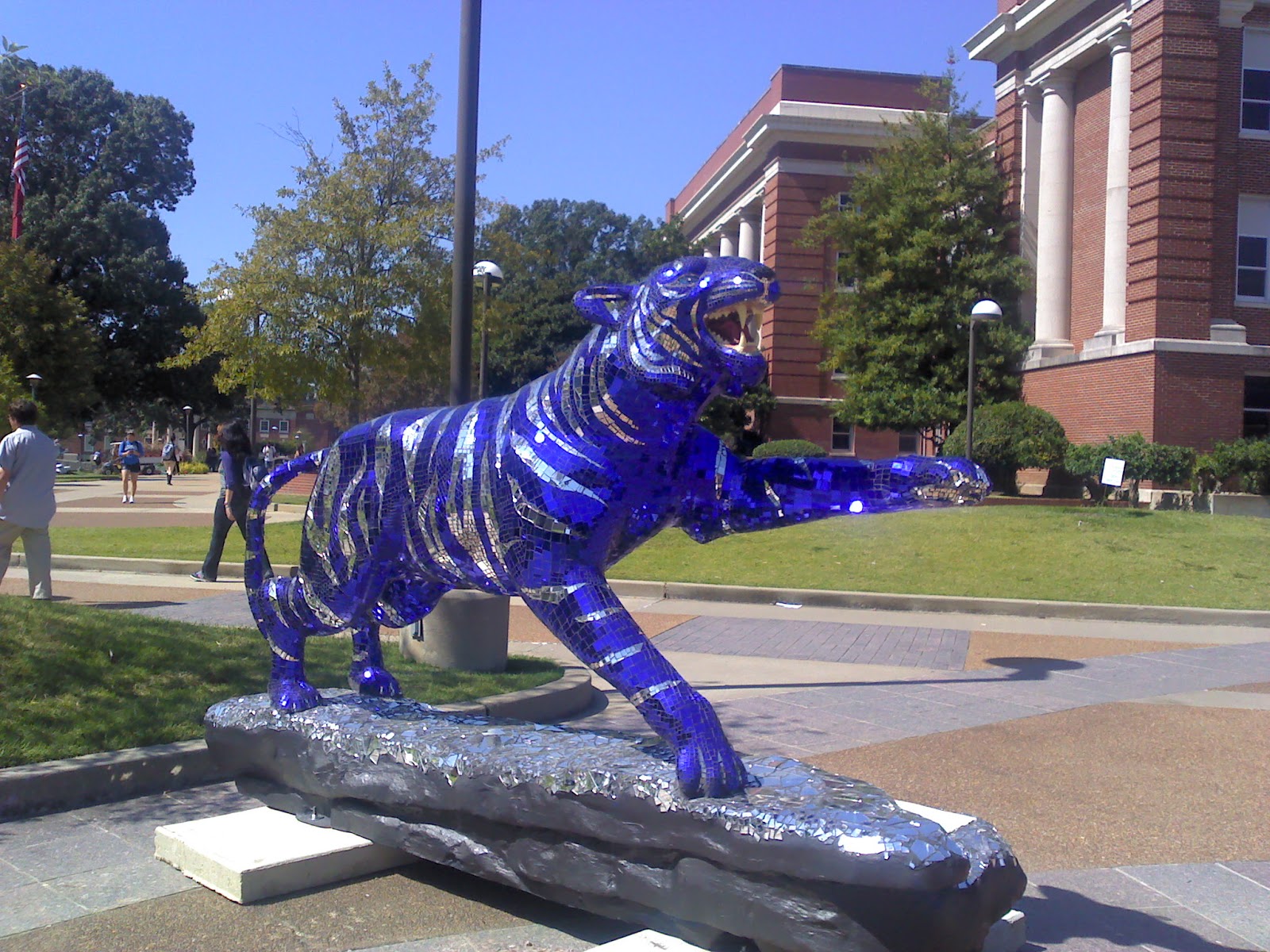 Tatilicious Memphis Tigers