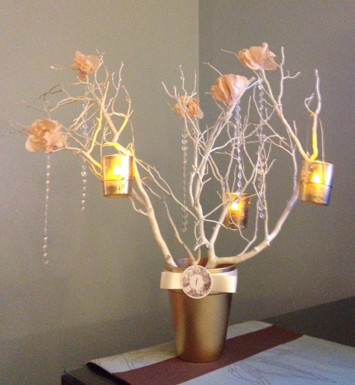 Dsmeebee Dsmeebee Diy Manzanita Branches Centerpiece