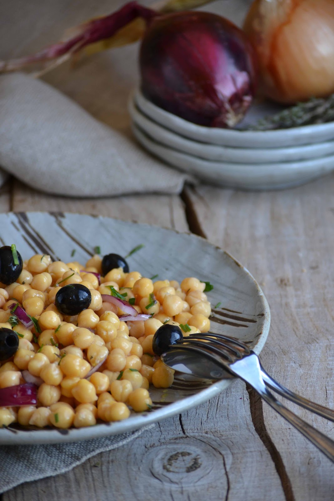 Chickpeas salad (Ensalada de garbanzos)